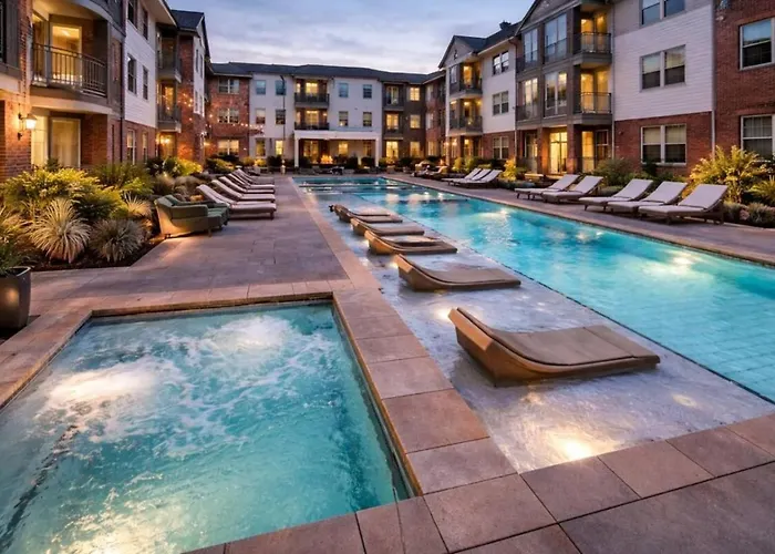 Elegant Stay, Pool, Gym And Comfort Fort Worth