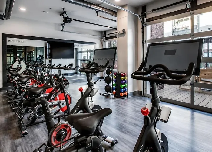 Elegant Stay, Pool, Gym And Comfort * Fort Worth
