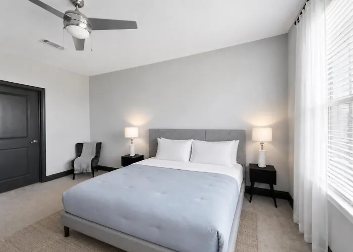 Elegant Stay, Pool, Gym And Comfort * Fort Worth