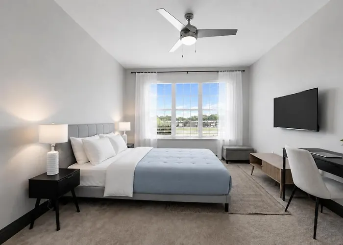 Elegant Stay, Pool, Gym And Comfort * Fort Worth
